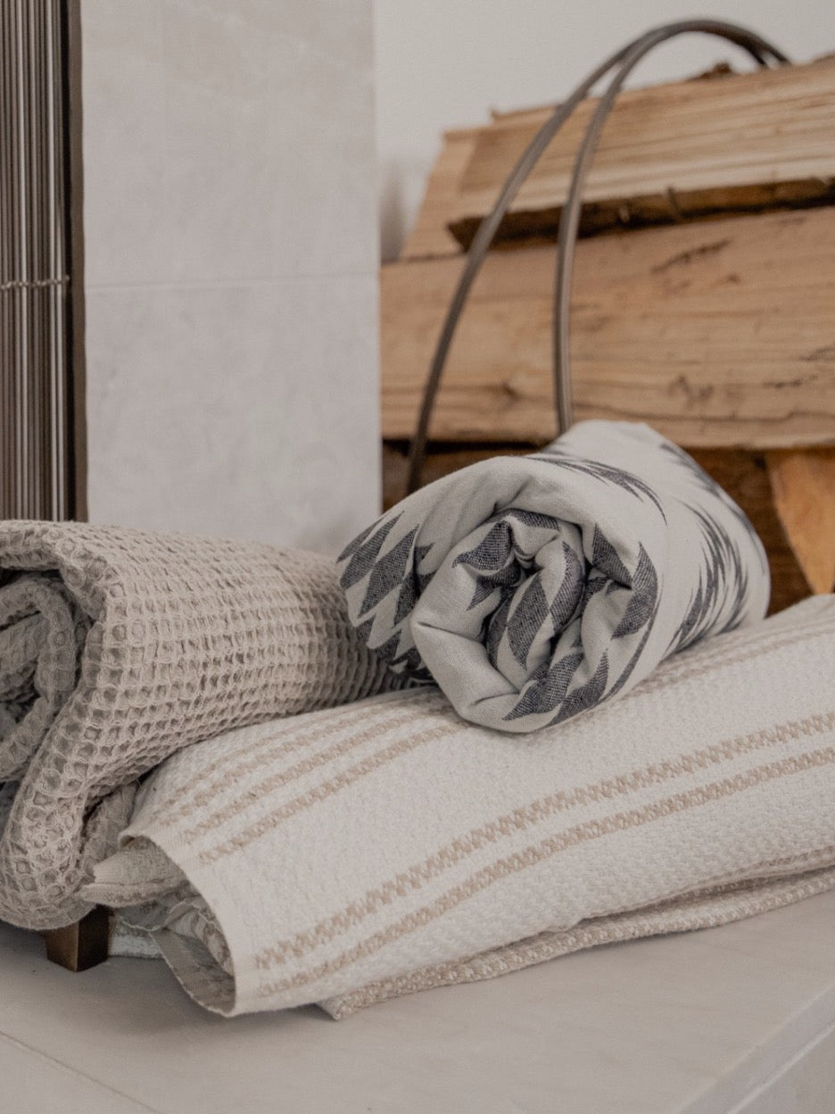 Seasonal Stripe Universal Throw