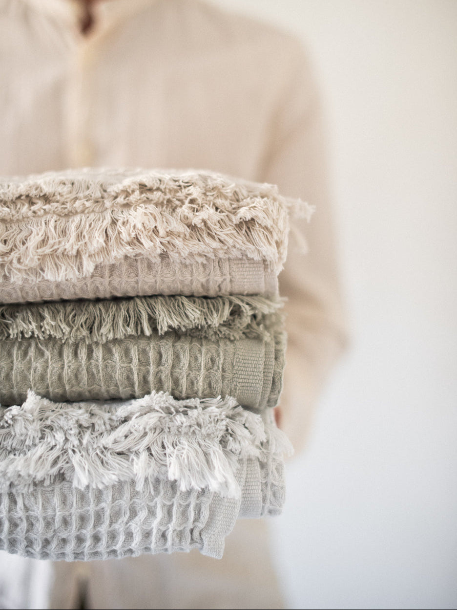 Best Turkish Towels 2026: Flat Weave Wins for Versatility