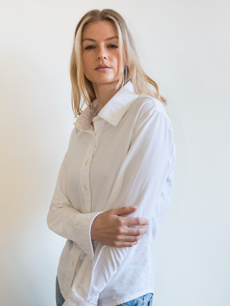 Is an oxford shirt appropriate for a business casual office?